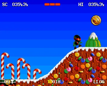 Zool - Ninja of the 'Nth' Dimension (AGA)_Disk1 screen shot game playing